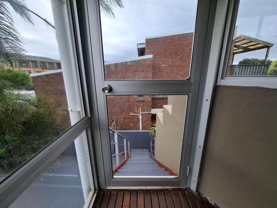 4 Bedroom Property for Sale in Wavecrest Eastern Cape